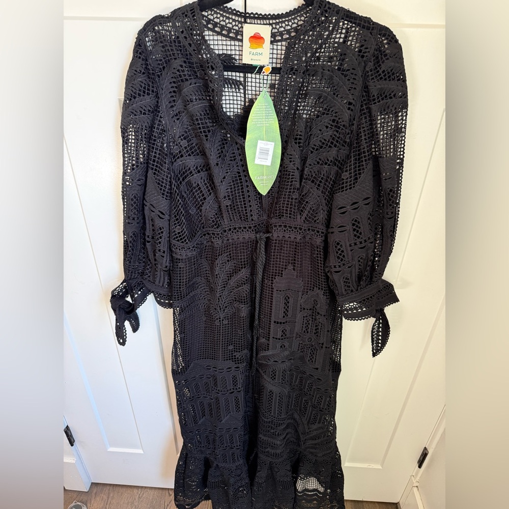 NWT  FARM Rio Morada Boa Guipure Maxi Dress in black with tie waist. Size S. - Picture 9 of 15